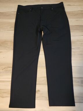 Levi Strauss 511 Engineered for Movement Black Pants Size 40/30
